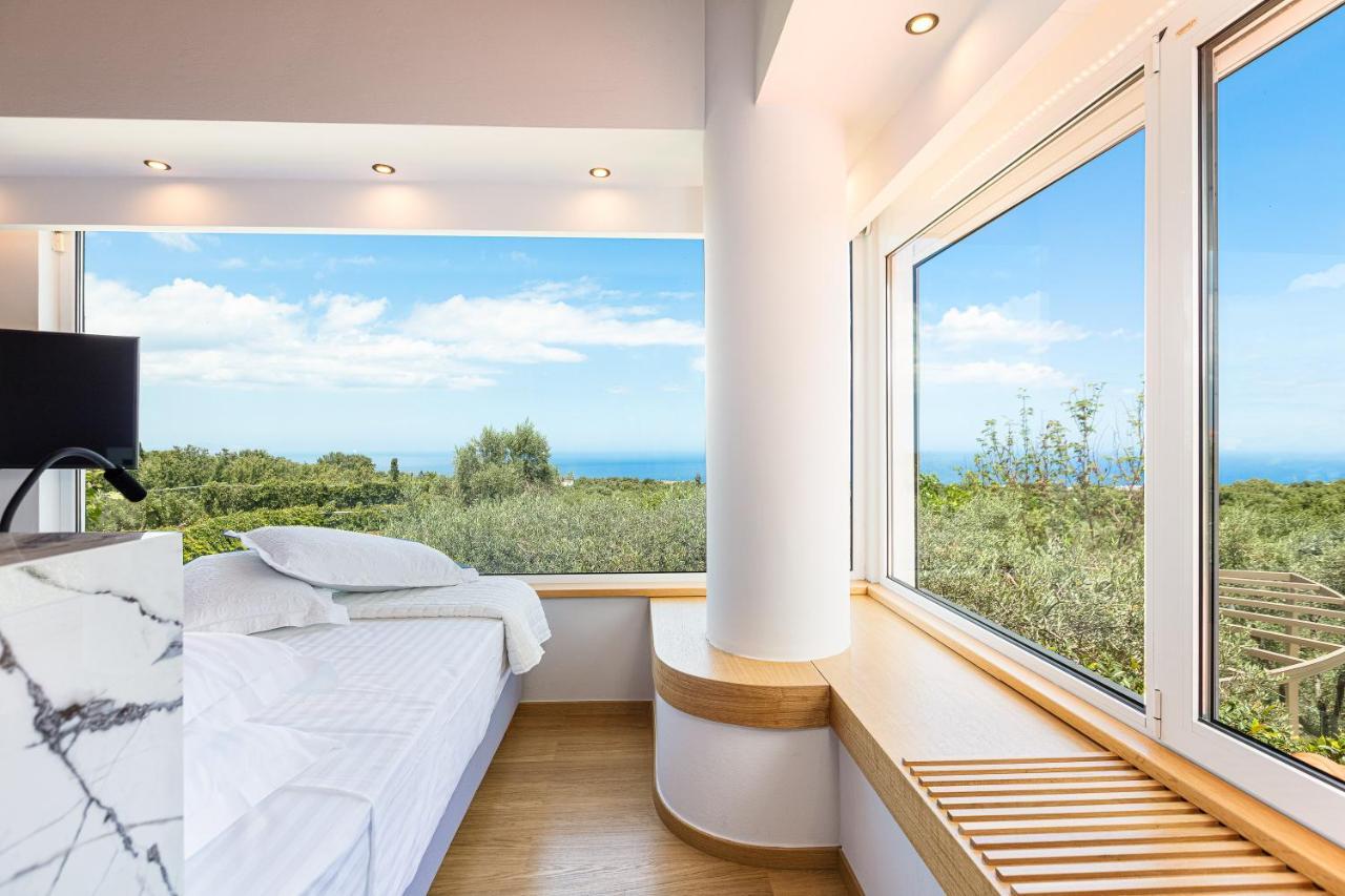 Thetree Villa, With Heated Pool & Spa Whirlpool Gállos المظهر الخارجي الصورة