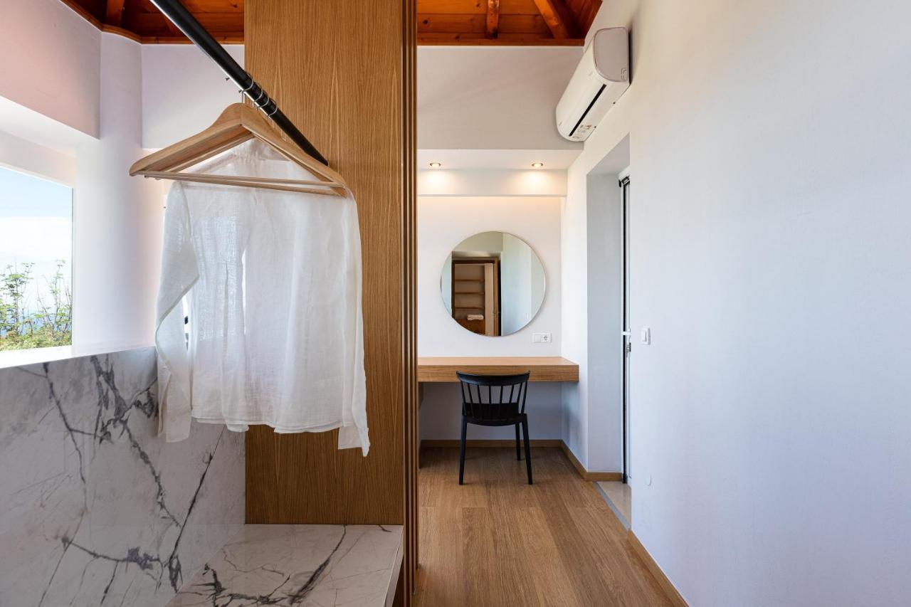Thetree Villa, With Heated Pool & Spa Whirlpool Gállos المظهر الخارجي الصورة