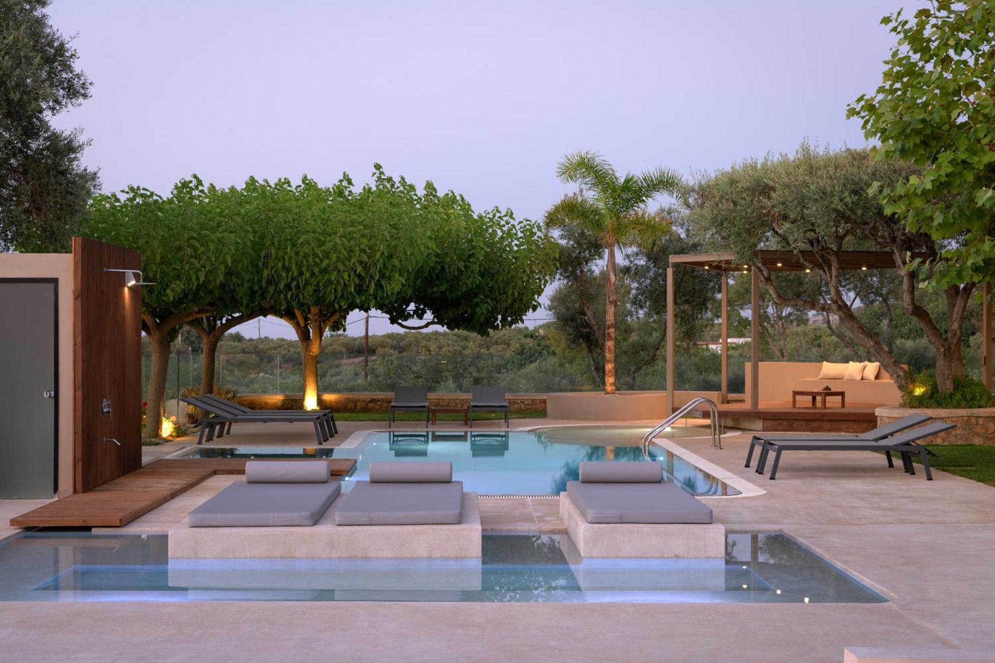Thetree Villa, With Heated Pool & Spa Whirlpool Gállos المظهر الخارجي الصورة