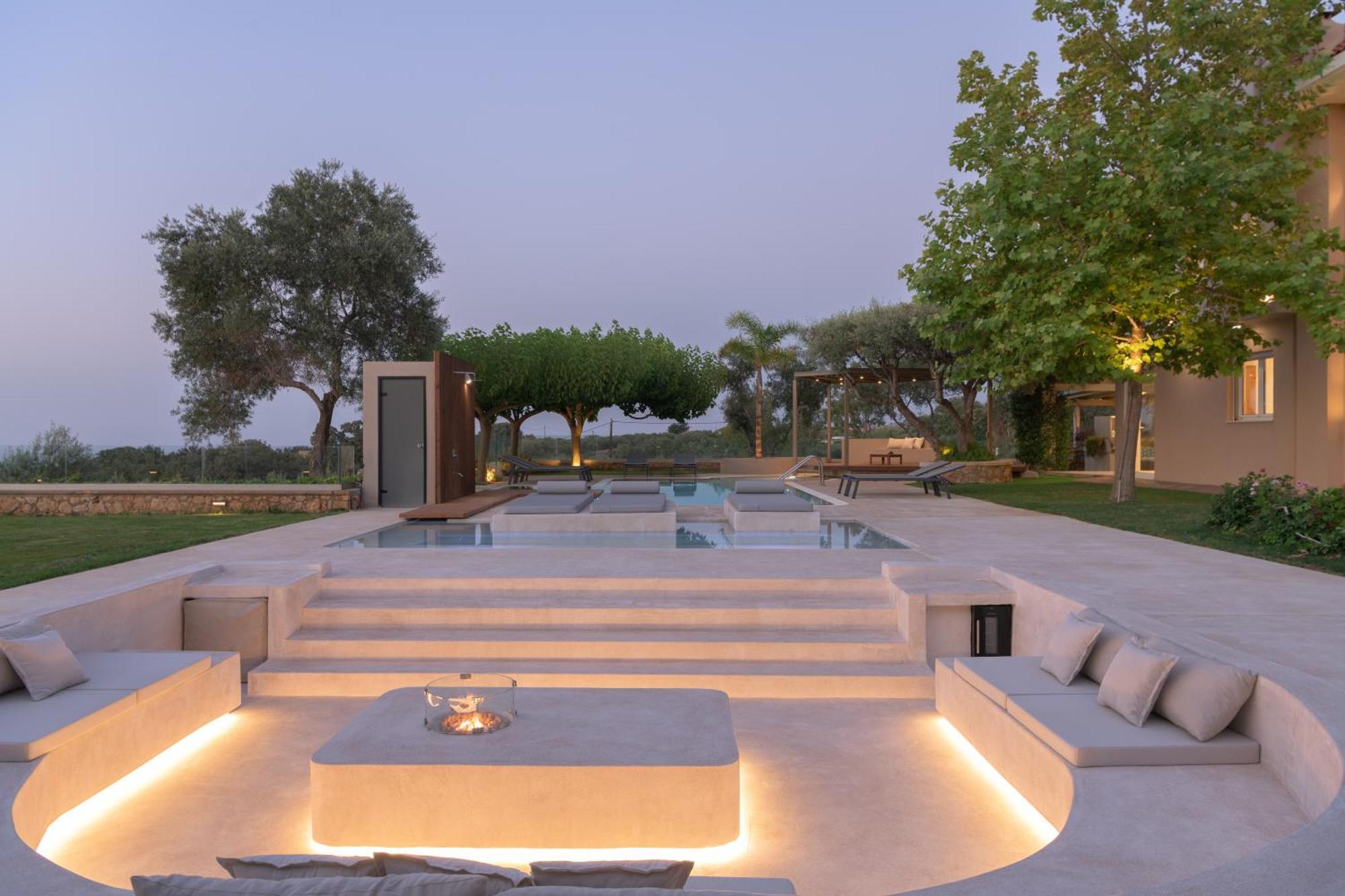 Thetree Villa, With Heated Pool & Spa Whirlpool Gállos المظهر الخارجي الصورة