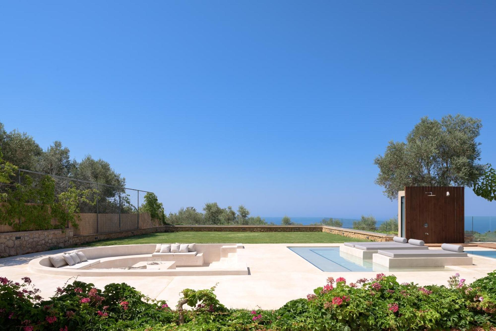 Thetree Villa, With Heated Pool & Spa Whirlpool Gállos المظهر الخارجي الصورة