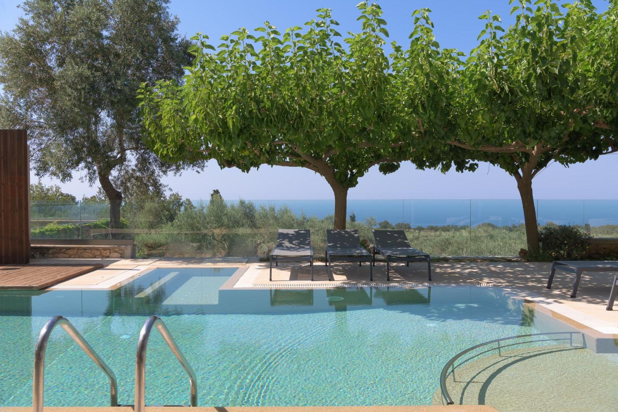 Thetree Villa, With Heated Pool & Spa Whirlpool Gállos المظهر الخارجي الصورة