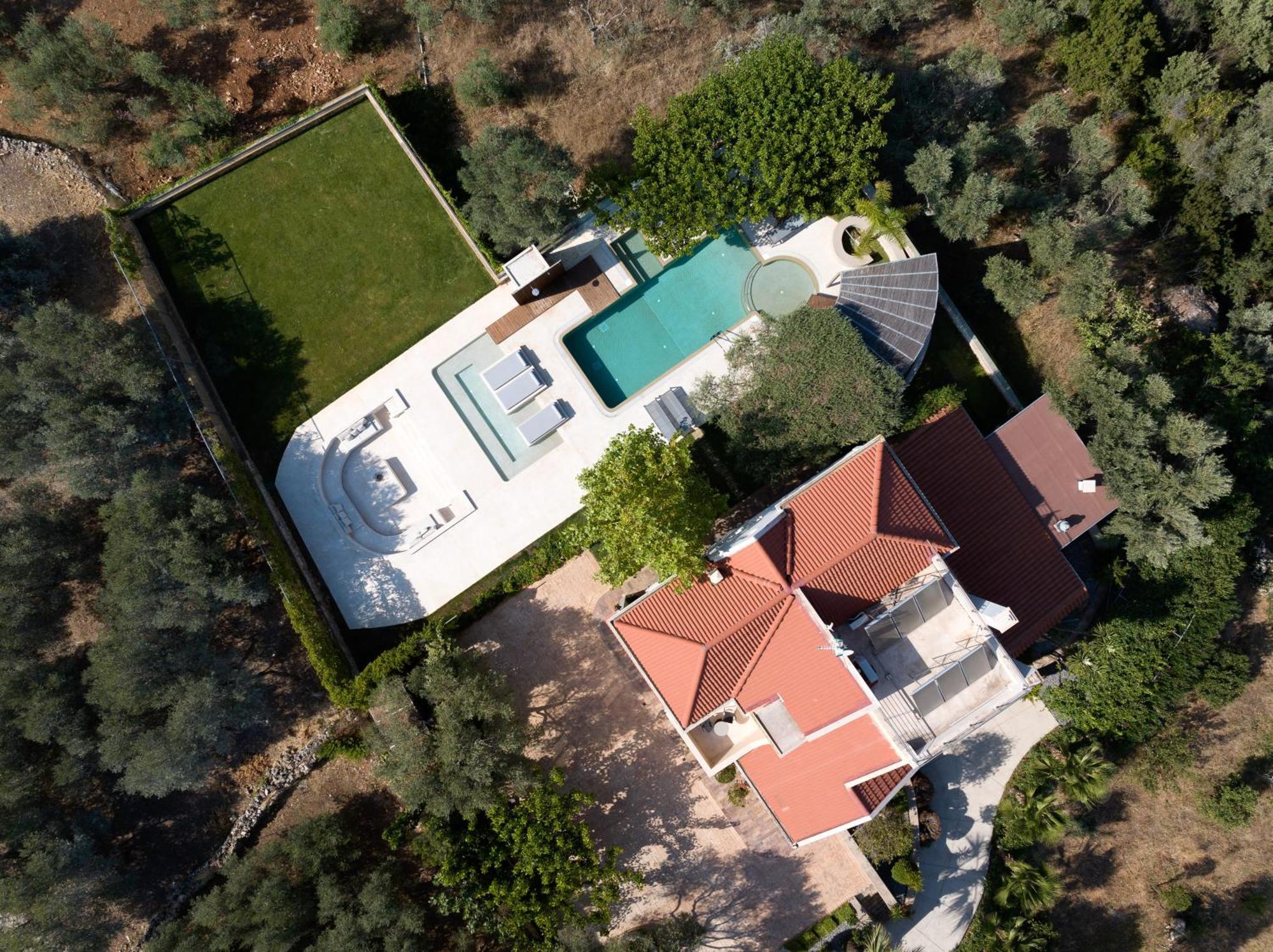 Thetree Villa, With Heated Pool & Spa Whirlpool Gállos المظهر الخارجي الصورة