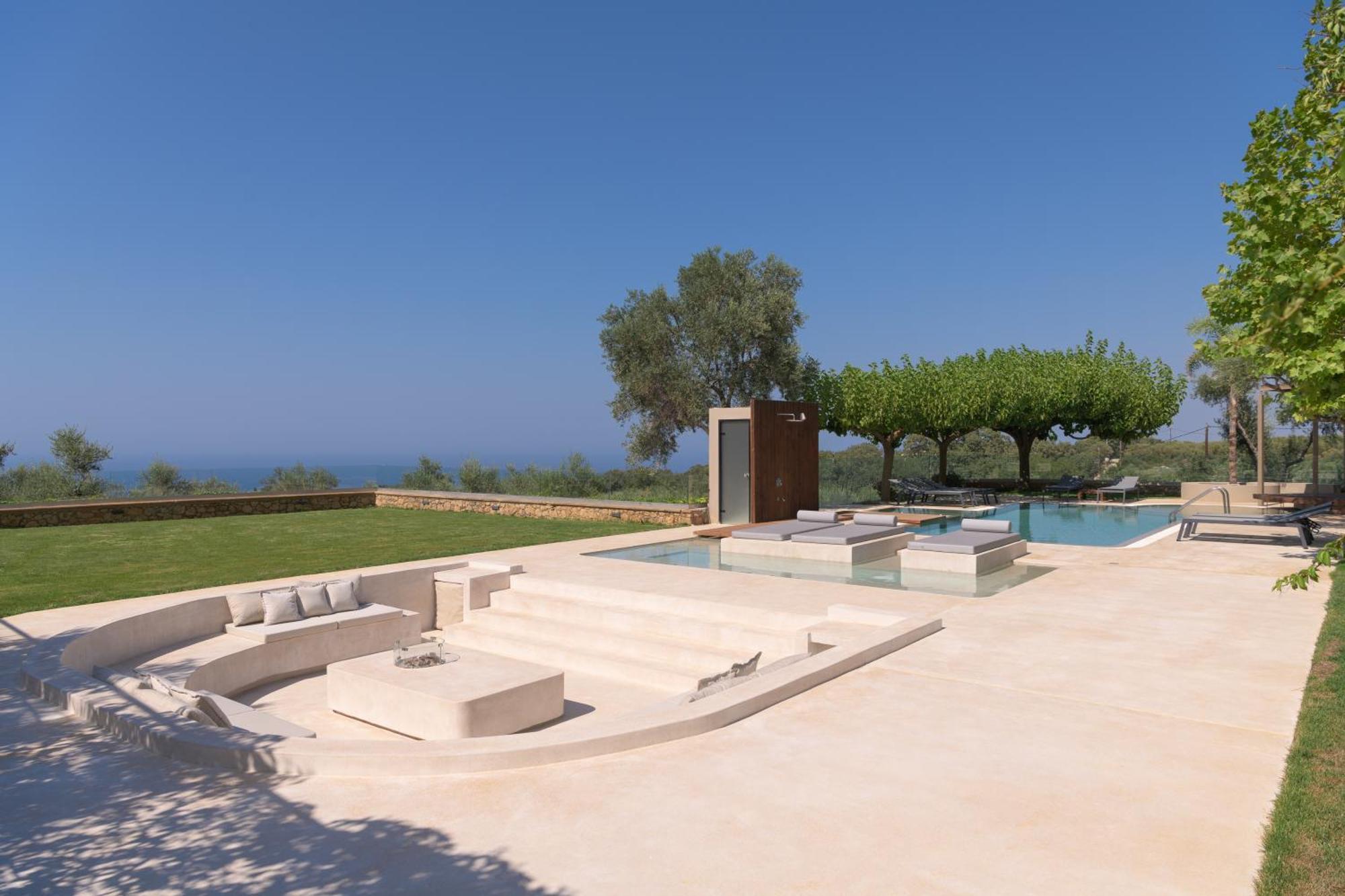 Thetree Villa, With Heated Pool & Spa Whirlpool Gállos المظهر الخارجي الصورة